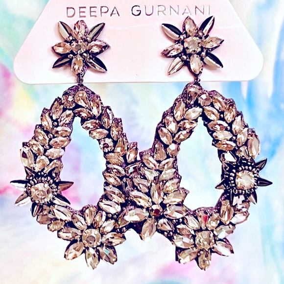 🌺🎉HP🎉🌺 NWT Deepa Gurnani Beaded Crystal Chandeliers - Picture 15 of 16